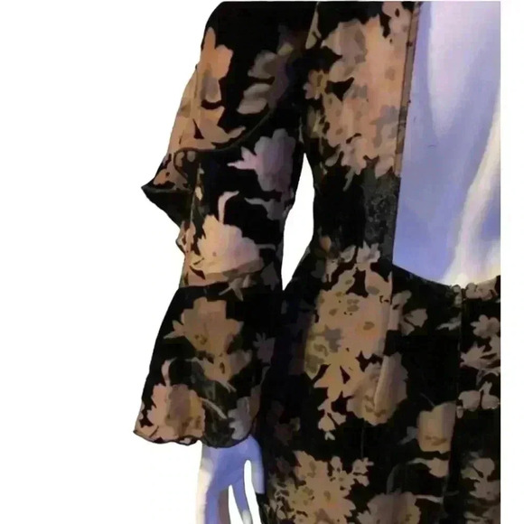 ARC & CO cold shoulder romper black velvet burnout floral mini backless medium - Picture 5 of 11
